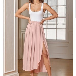 NWT Blush pleated maxi skirt with slit